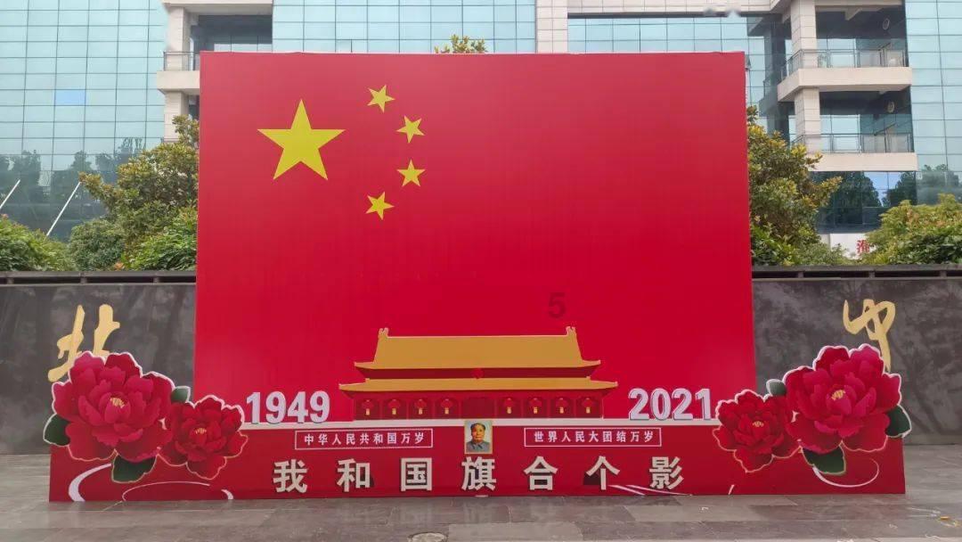 耄耋老人到20公里外看望孙子,寒冬忘归途南京特警接力送她回家