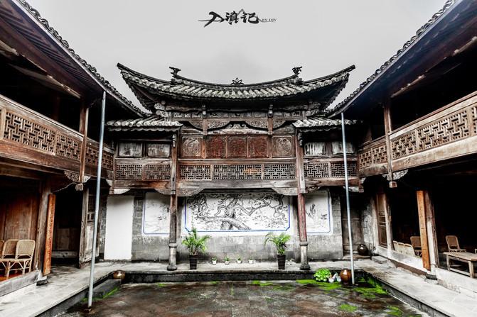 冬季里忙碌的身影|高速公路清障员:不惧风雪保畅通 及时清障为人民