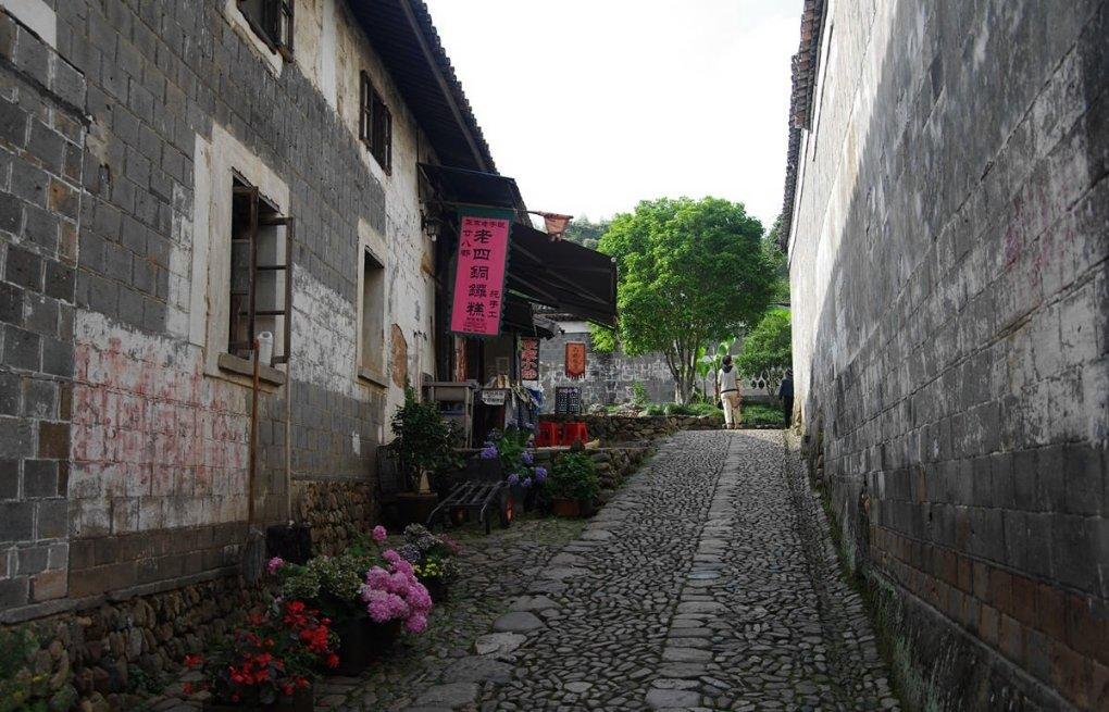 喝淡盐水可以减肥吗?若能做好这3点,或许有助体重“缓缓”降!